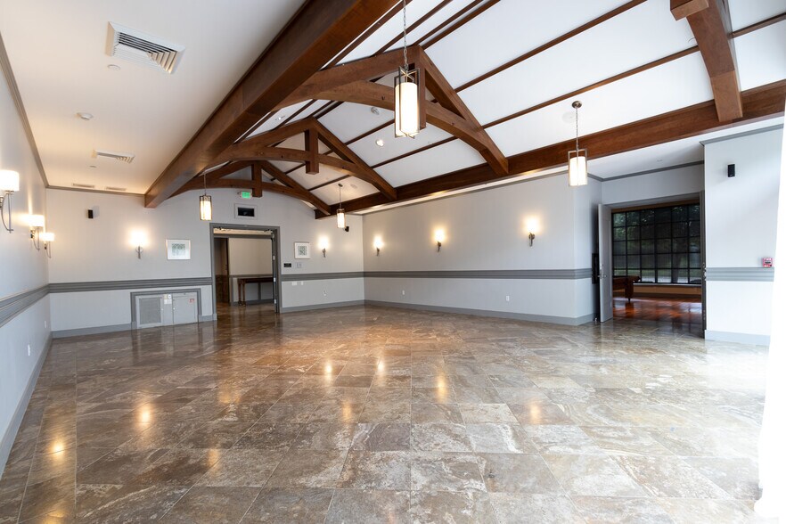 More Photos Of 3920 Gulf Fwy, Dickinson Lodge Meeting Hall For Sale