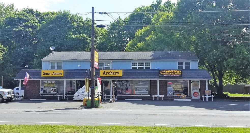 More Photos Of 196 Main St, Andover Storefront Retail Residential For Lease
