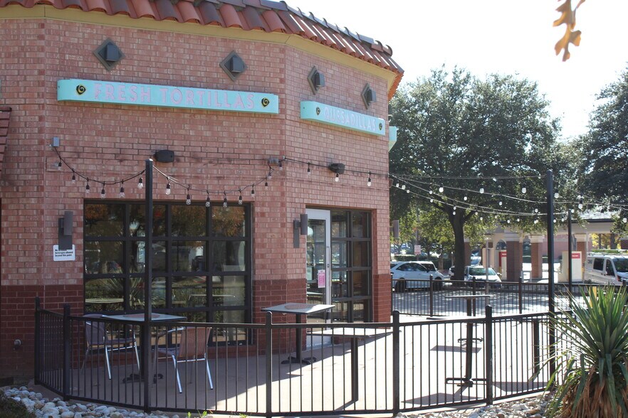 More Photos Of 15120 Marsh Ln, Addison Fast Food For Sale