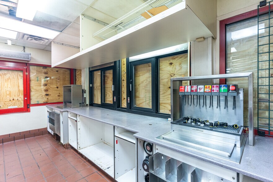 More Photos Of 2901 Candlers Mountain Rd, Lynchburg Fast Food For Sale