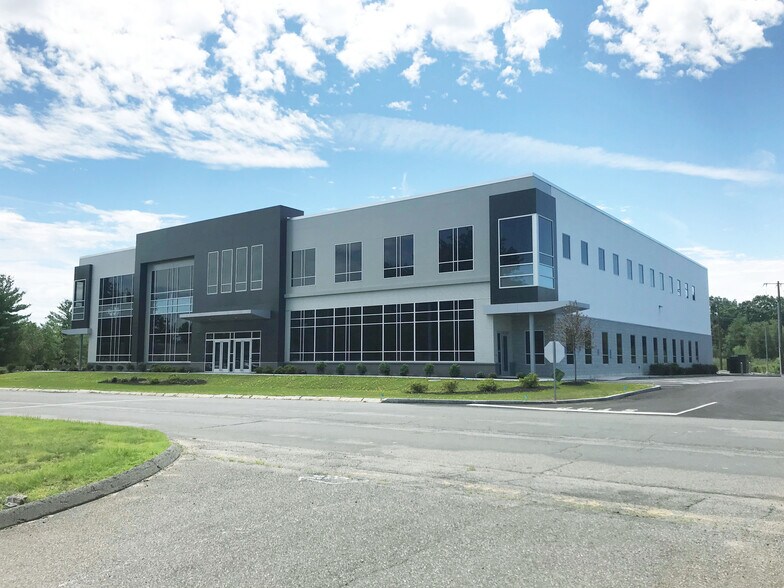 Primary Photo Of 32 Cabot Rd, Woburn Light Distribution For Lease