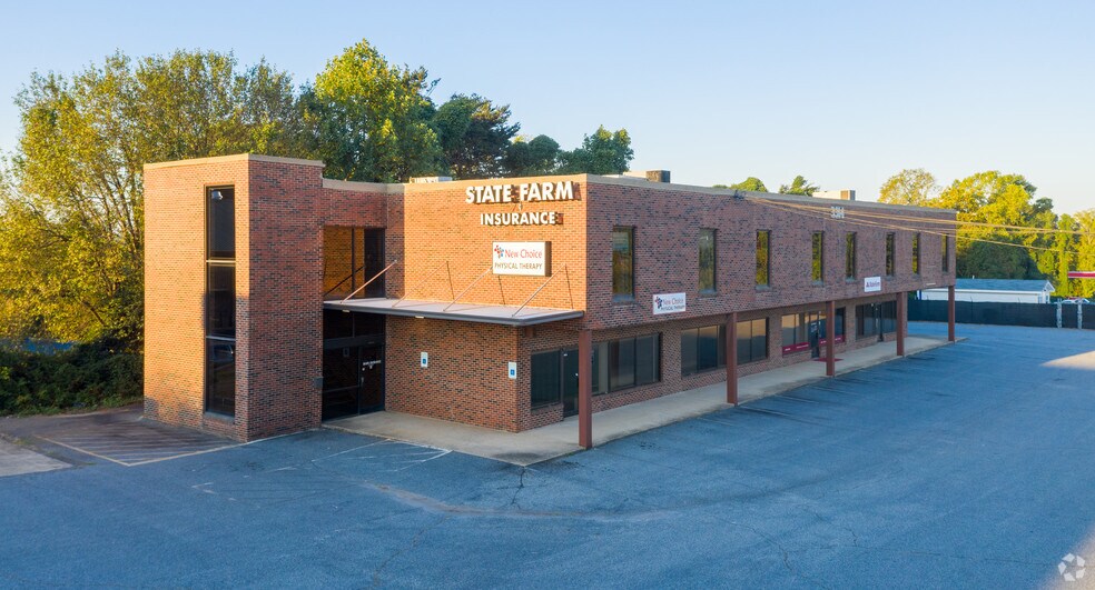 More Photos Of 3314 16th Ave SE, Conover Office For Sale