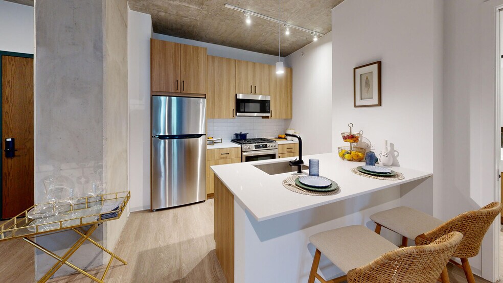 More Photos Of 1717 S Michigan Ave, Chicago Apartments For Lease