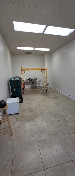 More Photos Of 1133 Industrial Blvd, Naples Manufacturing For Lease