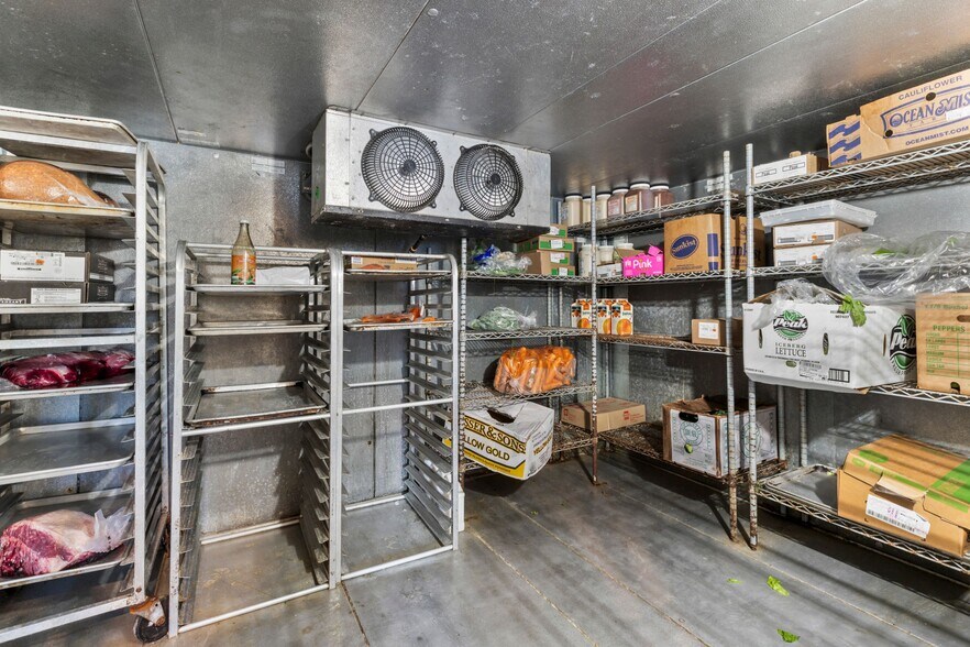 More Photos Of 278-282 Shrewsbury St, Worcester Storefront Retail Residential For Sale