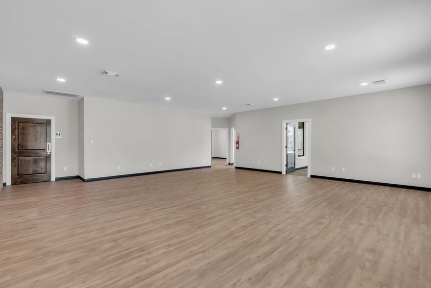 More Photos Of 907 Otto St, Brookshire Loft Creative Space For Sale