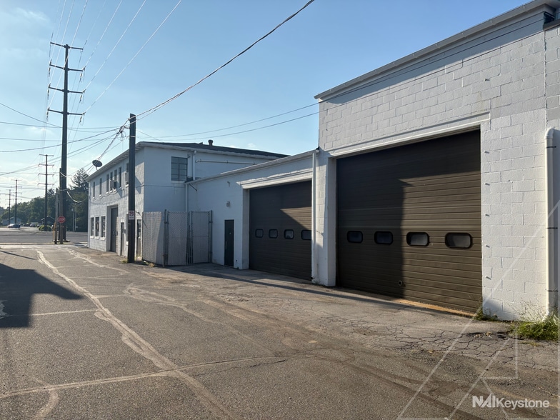 More Photos Of 60 E Penn Ave, Wernersville Auto Dealership For Sale