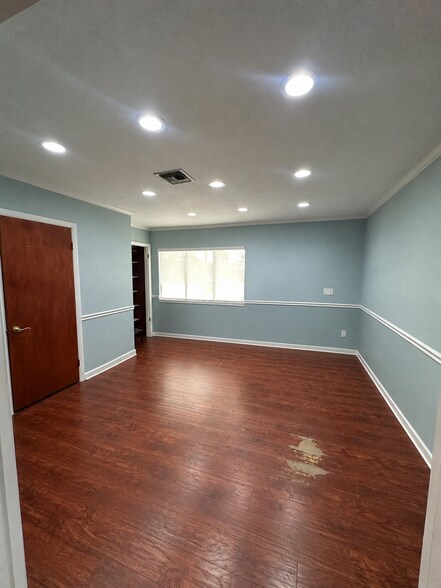 More Photos Of 2200 W Bay Dr, Largo Medical For Sale