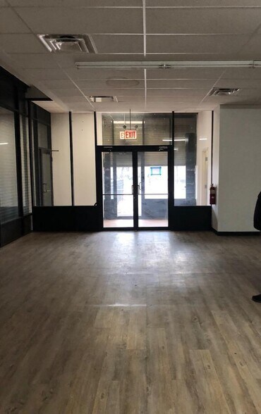 More Photos Of 4113-4117 W Madison St, Chicago Storefront For Lease