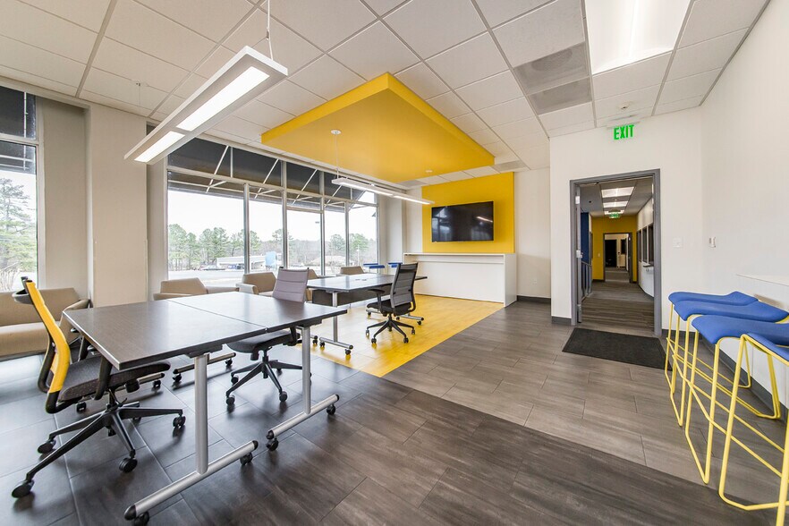 More Photos Of 208 E Kiehl Ave, North Little Rock Office For Sale