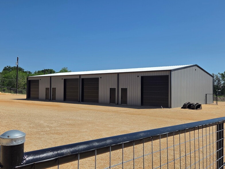 More Photos Of 3782 FM 725, New Braunfels Warehouse For Lease