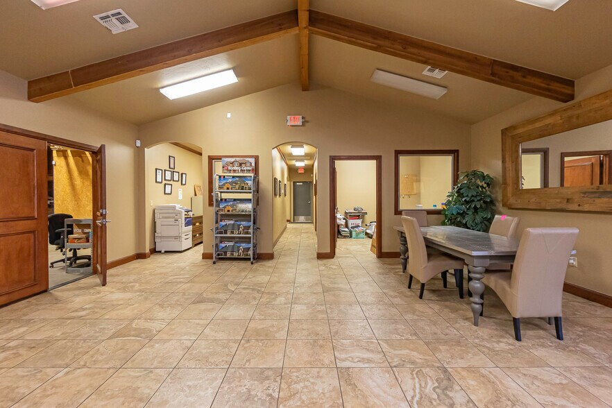 More Photos Of 1302 SW Lee Blvd, Lawton Storefront Retail Office For Lease