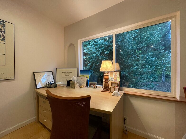 More Photos Of 10 Millwood St, Mill Valley Medical For Sale
