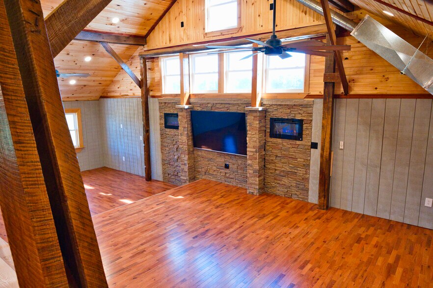 More Photos Of 5984 W South Range Rd, Salem Service For Sale