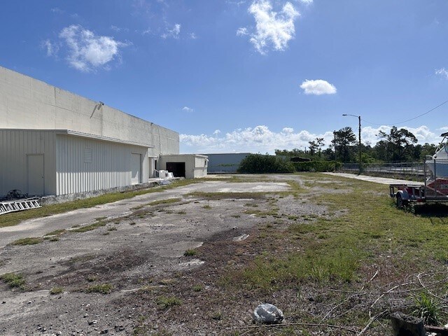 More Photos Of 761 Wesley Ave, Tarpon Springs Manufacturing For Sale