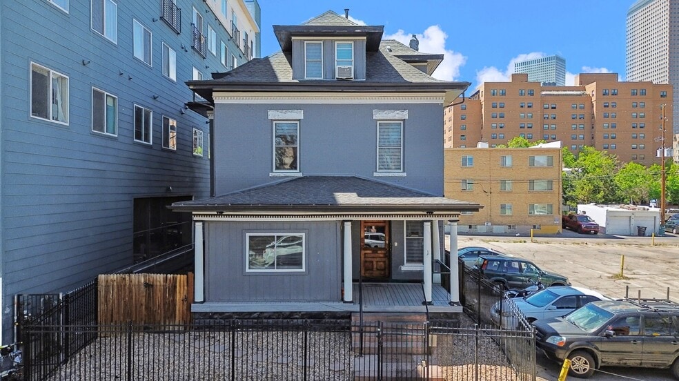 Primary Photo Of 1537 Pearl St, Denver Apartments For Sale