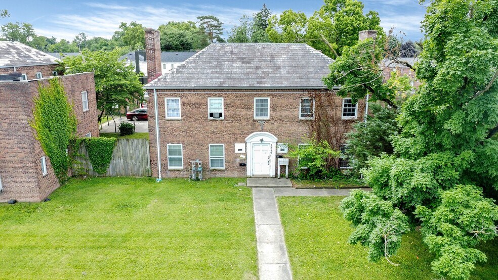 Primary Photo Of 3349 E Broad St, Columbus Multifamily For Sale