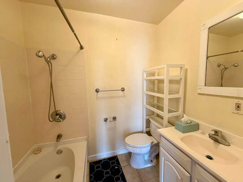 More Photos Of 1447 William St, Baltimore Apartments For Sale