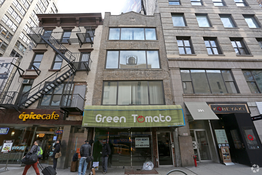 Primary Photo Of 295 7th Ave, New York Restaurant For Lease