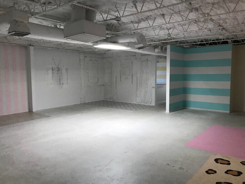 More Photos Of 1016 W Church St, Orlando Showroom For Lease