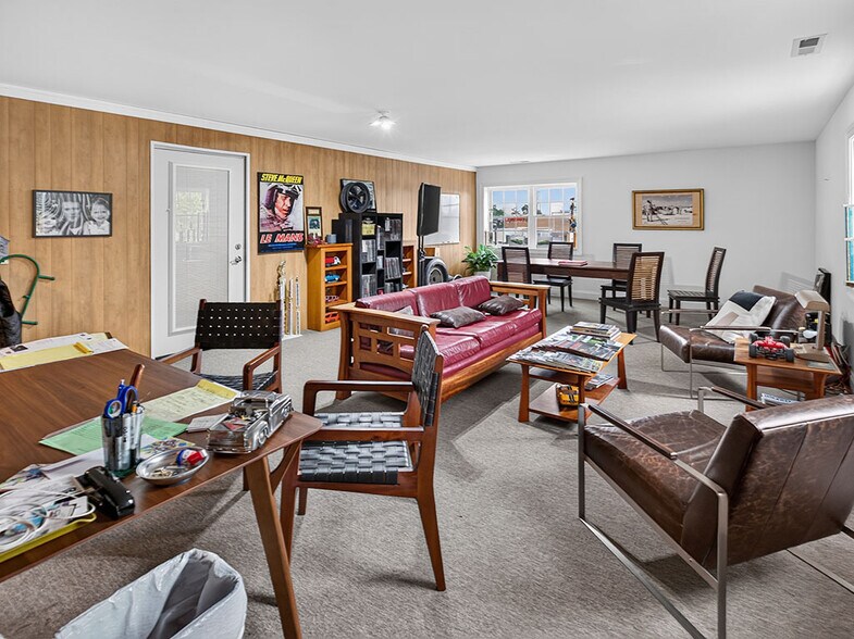 More Photos Of 17593 Nassau Commons Blvd, Lewes Flex For Sale
