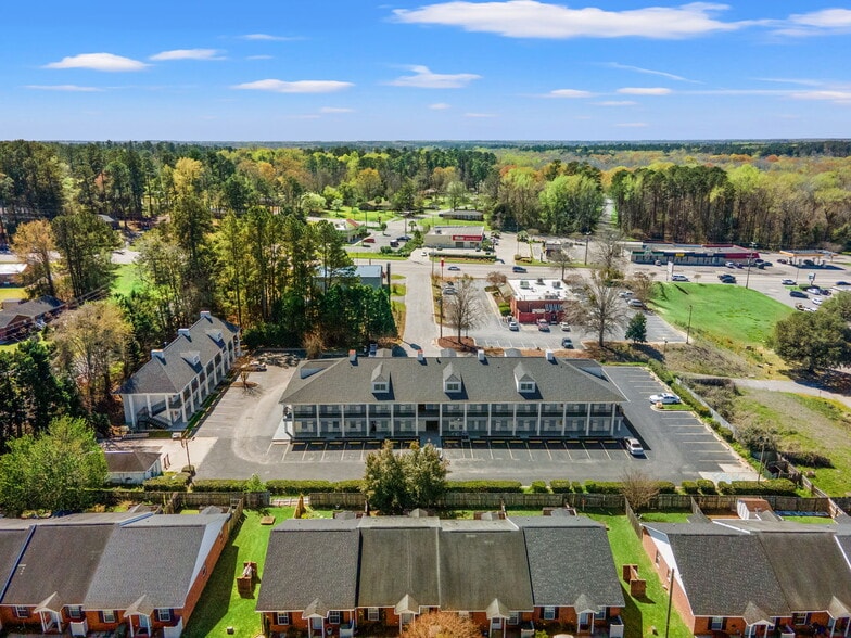 More Photos Of 2350 Chestnut St, Orangeburg Hotel For Sale