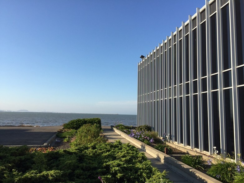More Photos Of 828 Airport Blvd, Burlingame Research And Development For Lease