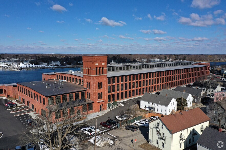 More Photos Of 99 Main St, Warren Apartments For Lease