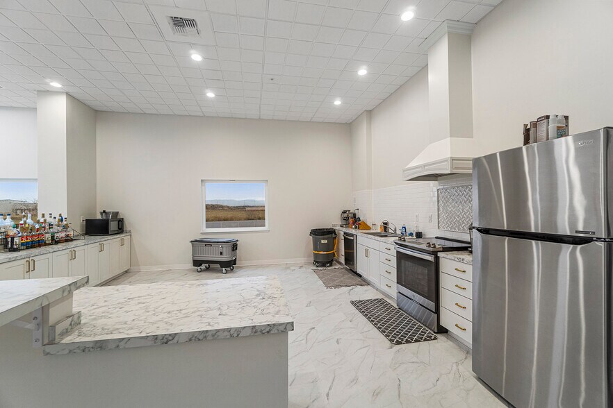 More Photos Of 4415 W Hargrave Ave, Post Falls Warehouse For Sale