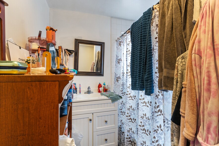 More Photos Of 622 S Wright St, Siloam Springs Apartments For Sale