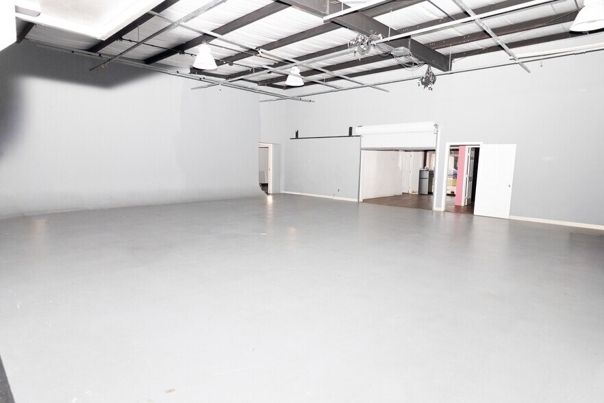 More Photos Of 635 Petro Point Dr, Lake Charles Office For Sale