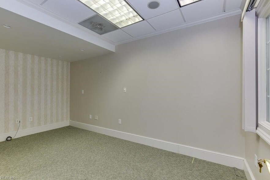 More Photos Of 100 Bosley Ave, Suffolk Bank For Lease