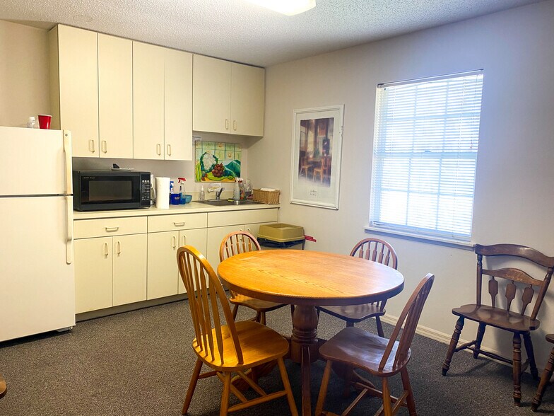 More Photos Of 949 Tamiami Trl, Port Charlotte Office For Lease