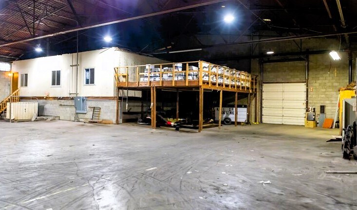 More Photos Of 2575 Dorr St, Toledo Service For Sale