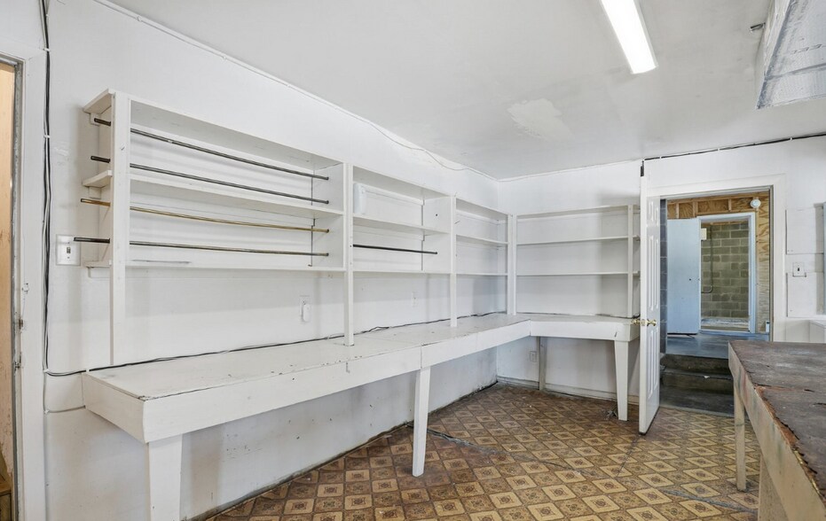 More Photos Of 528 W Main St, Wise Storefront For Sale