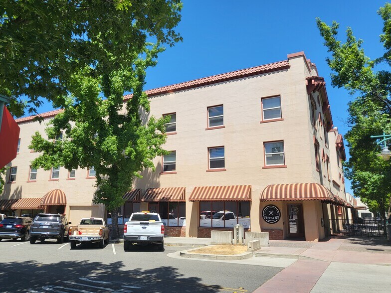 More Photos Of 1767 Market St, Redding Loft Creative Space For Lease