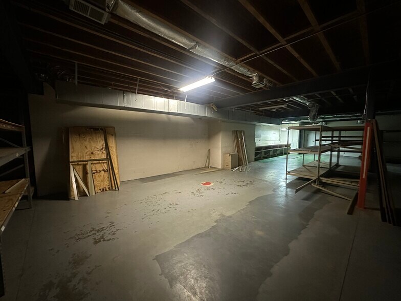 More Photos Of 702 Wabash Ave, Zanesville Flex For Lease