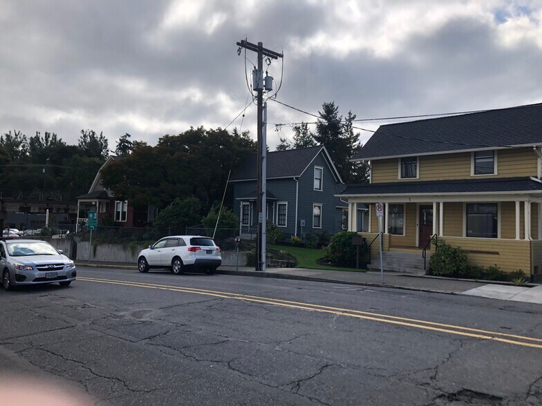 More Photos Of 216 14th St, Oregon City Office For Lease