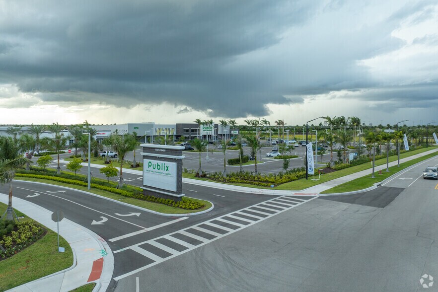 More Photos Of 12385 Community Blvd, Port Saint Lucie General Retail For Lease