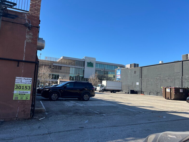 More Photos Of 1512 N Fremont St, Chicago Loft Creative Space For Lease