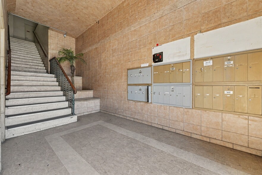 More Photos Of 421 E 6th St, Los Angeles Warehouse For Sale