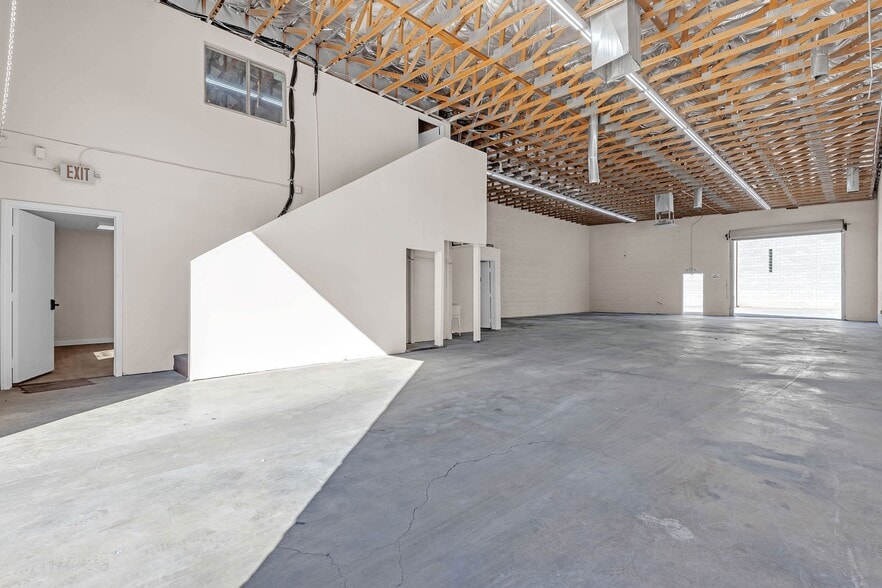 More Photos Of 2956 N Marco St, Las Vegas Manufacturing For Sale