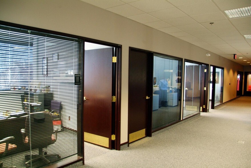 More Photos Of 11340 Blondo St, Omaha Loft Creative Space For Lease