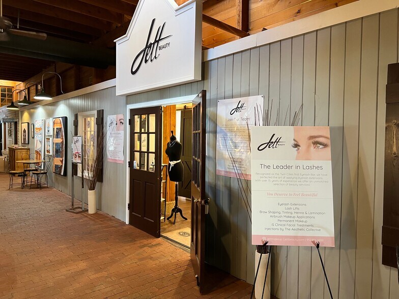 More Photos Of 310-340 Water St, Excelsior Freestanding For Lease