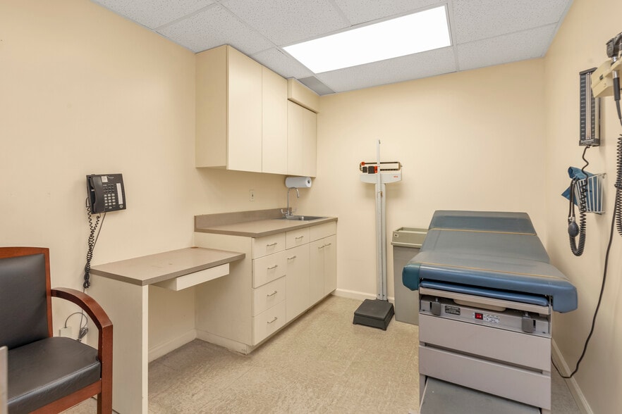 More Photos Of 13347 Sanford Ave, Flushing Apartments For Sale