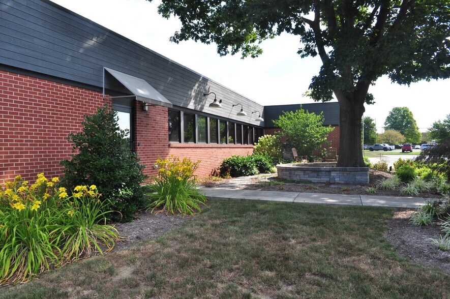 More Photos Of 475 N Weaber St, Annville Office For Lease