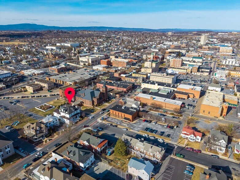 More Photos Of 301 S Main St, Harrisonburg Flex For Sale