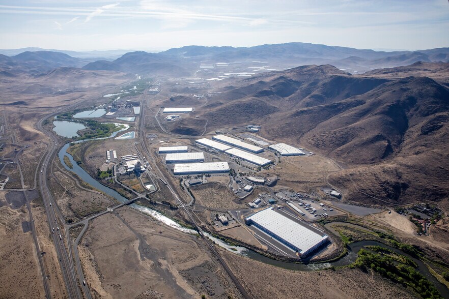 More Photos Of 100 Wild Horse Cyn, Sparks Warehouse For Lease