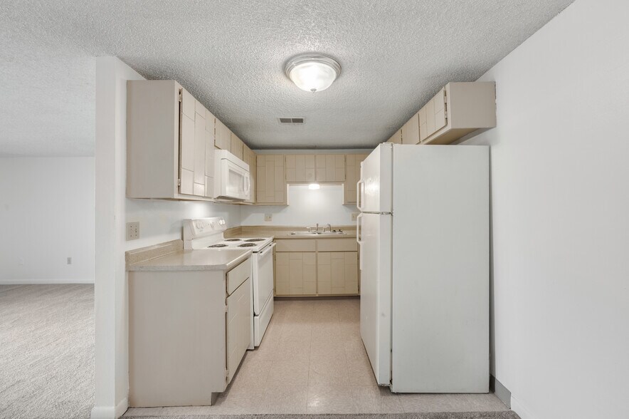 More Photos Of 1815-1817 28th St, Greeley Apartments For Sale