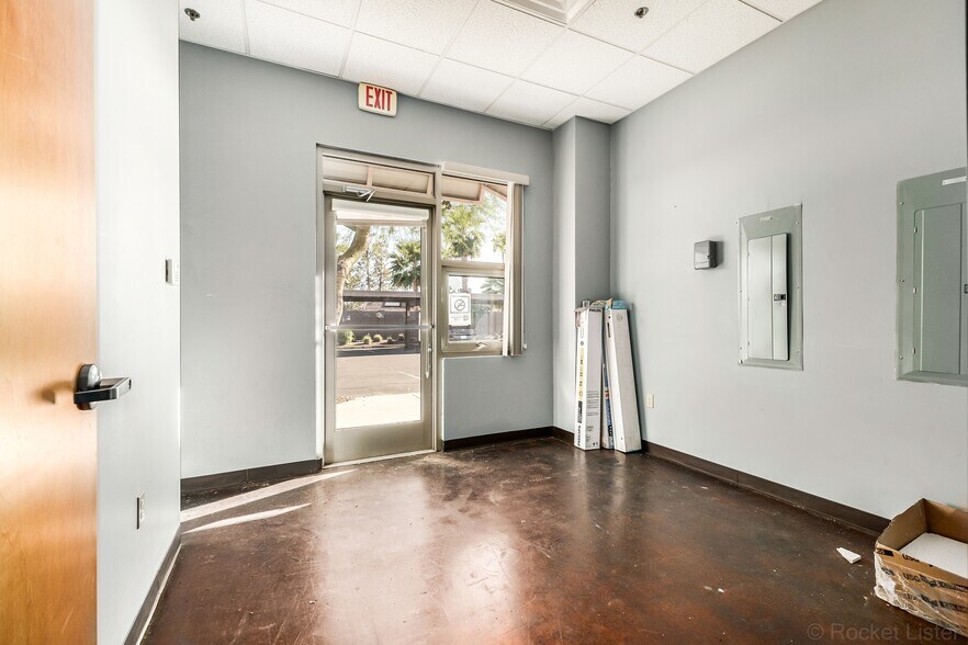 More Photos Of 5425 E Bell Rd, Scottsdale Medical For Lease